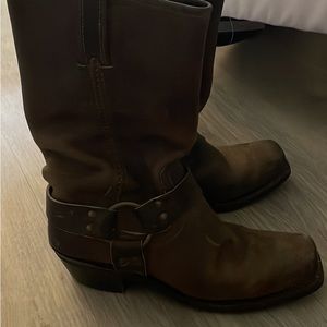 Womens FRYE Harness 12R boot